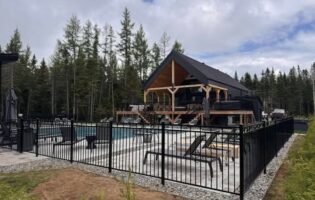 Clôture Avantage et Lévisienne, clôtures à Québec Contemporain piscine