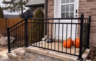 Clôture Avantage et Lévisienne, clôtures à Québec Rampe d'escalier 